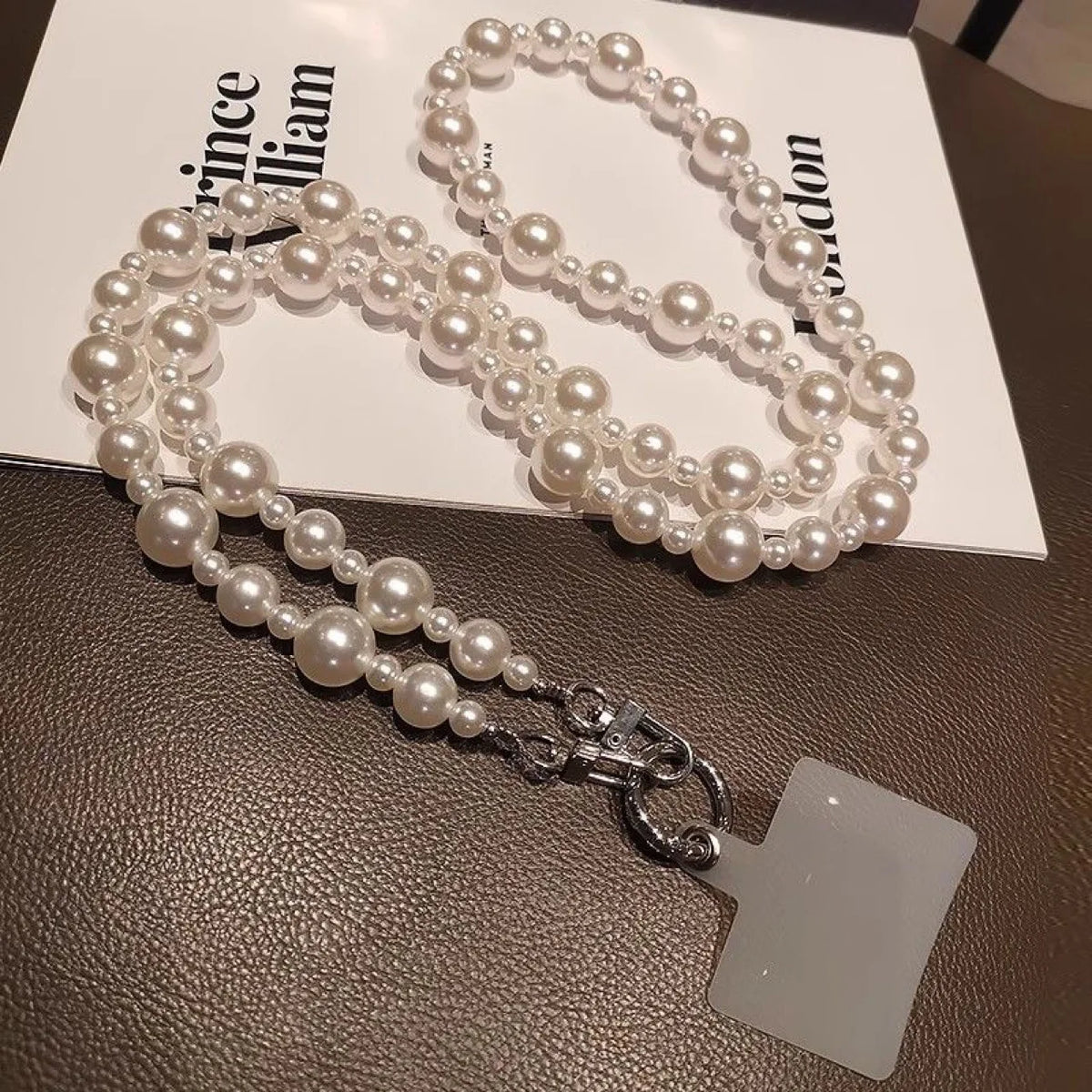 Chaîne Pearl Ivoire